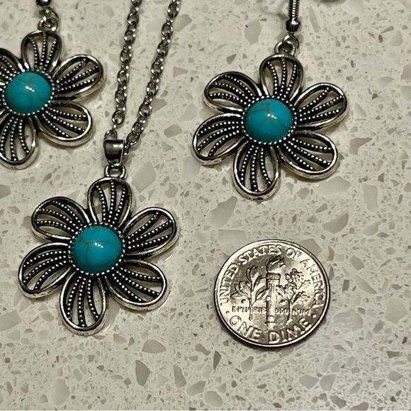 Faux Turquoise Floral Earrings & Necklace Set in vintage bohemian style - Picture 8 of 13